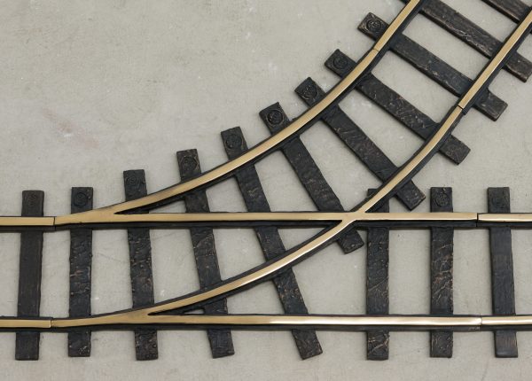 Marina Pinsky, ‘Train tracks’ (detail) 2018, polished and patinated bronze. Courtesy the artist and Gluck50